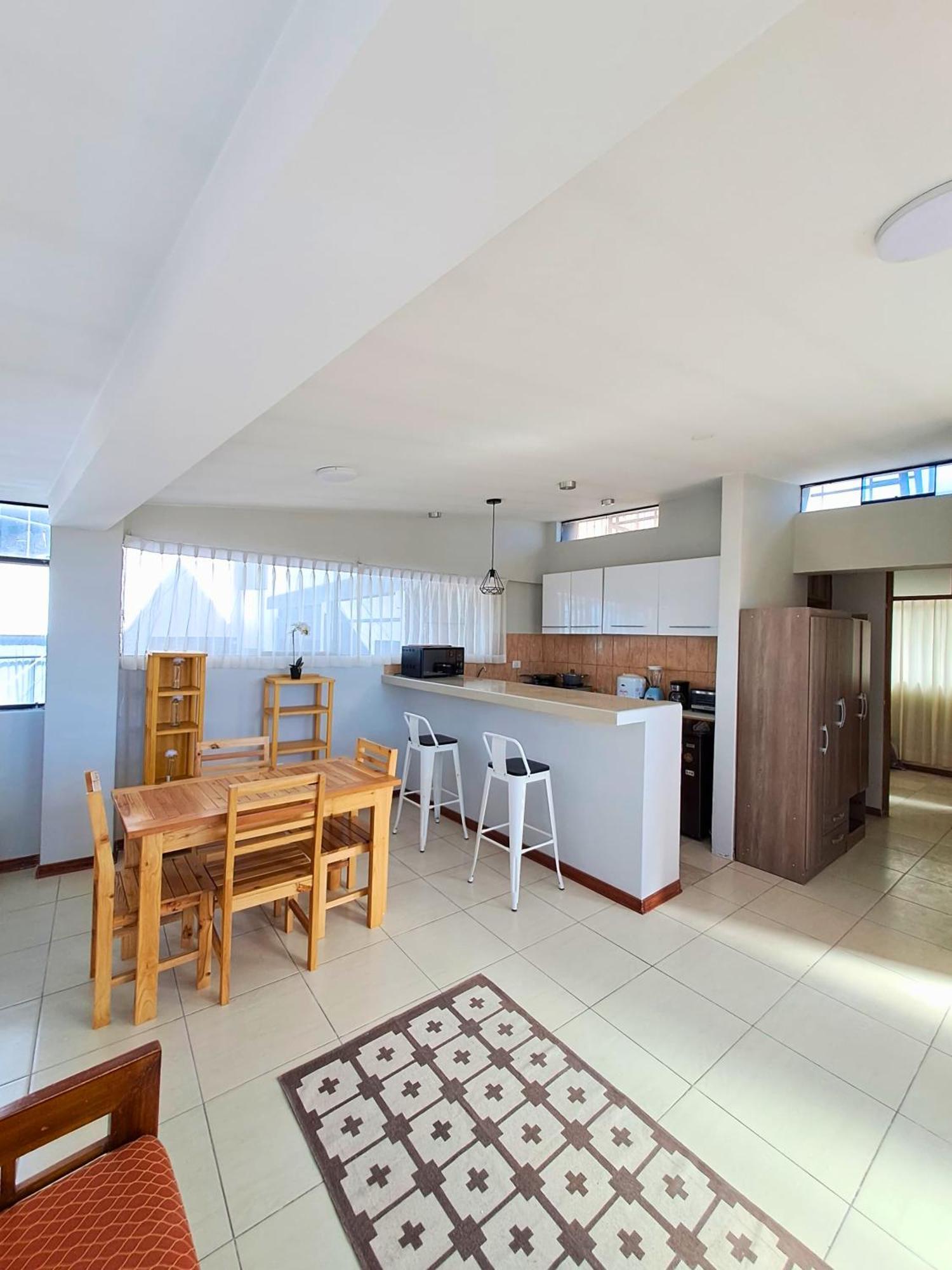 Bed and Breakfast Urpi Wasi Backpackers Puno Exterior foto